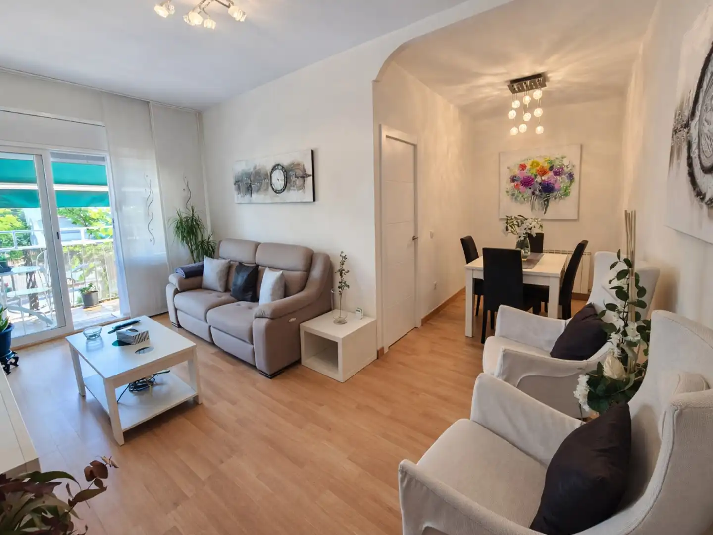 Sala de estar de Piso en venta en Sabadell con Calefacción, Parquet y Amueblado