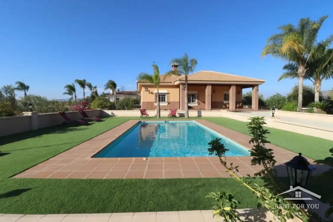 Piscina de Casa o xalet de lloguer en Alhaurín El Grande amb Aire condicionat, Jardí privat i Terrassa
