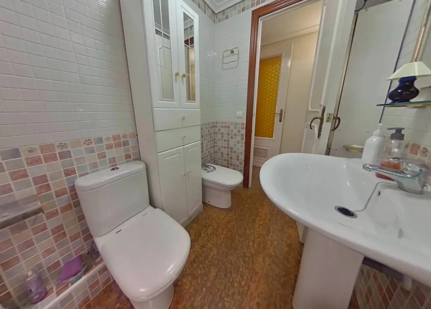 Bathroom of Flat for sale in Córdoba  with Air Conditioner, Terrace and Storage room