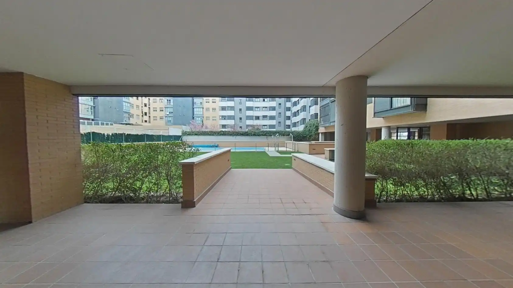 Piscina de Piso en venta en Madrid con Aire acondicionado, Calefacción y Parquet