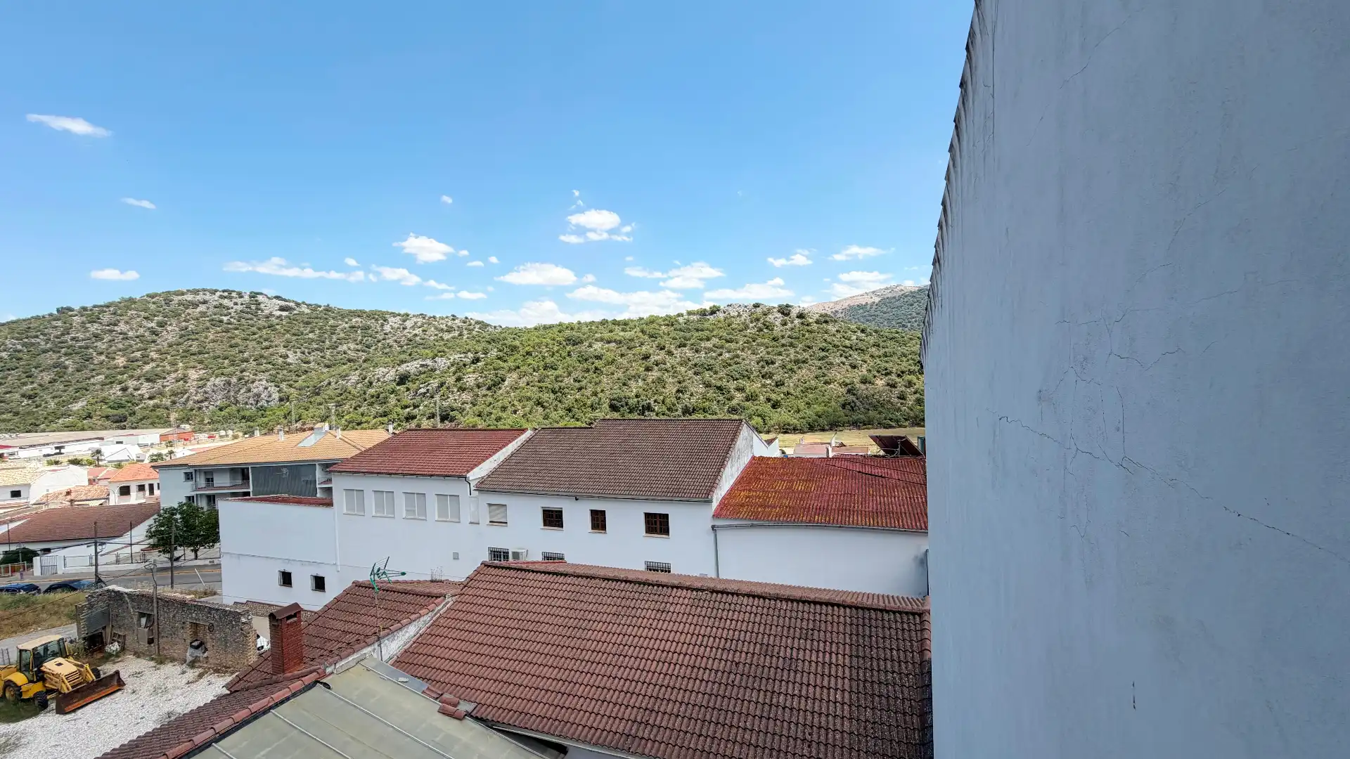 Vista exterior de Casa adosada en venda en Benaoján amb Terrassa