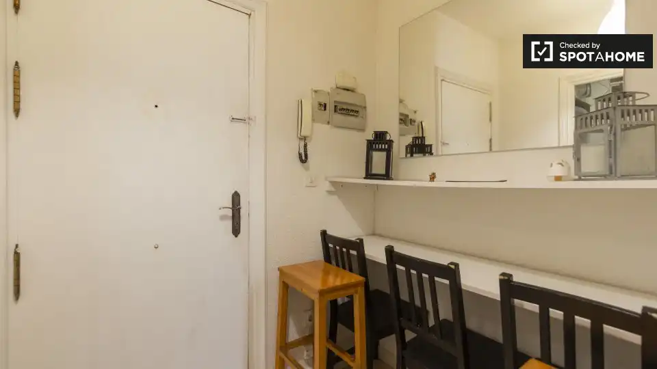 Flat for share in Madrid  with Air Conditioner, Heating and Terrace
