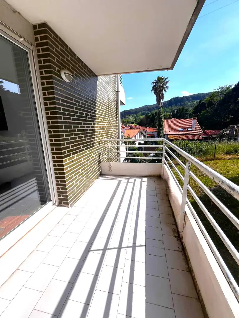 Terraza de Piso en venta en Castro-Urdiales con Calefacción, Jardín privado y Parquet