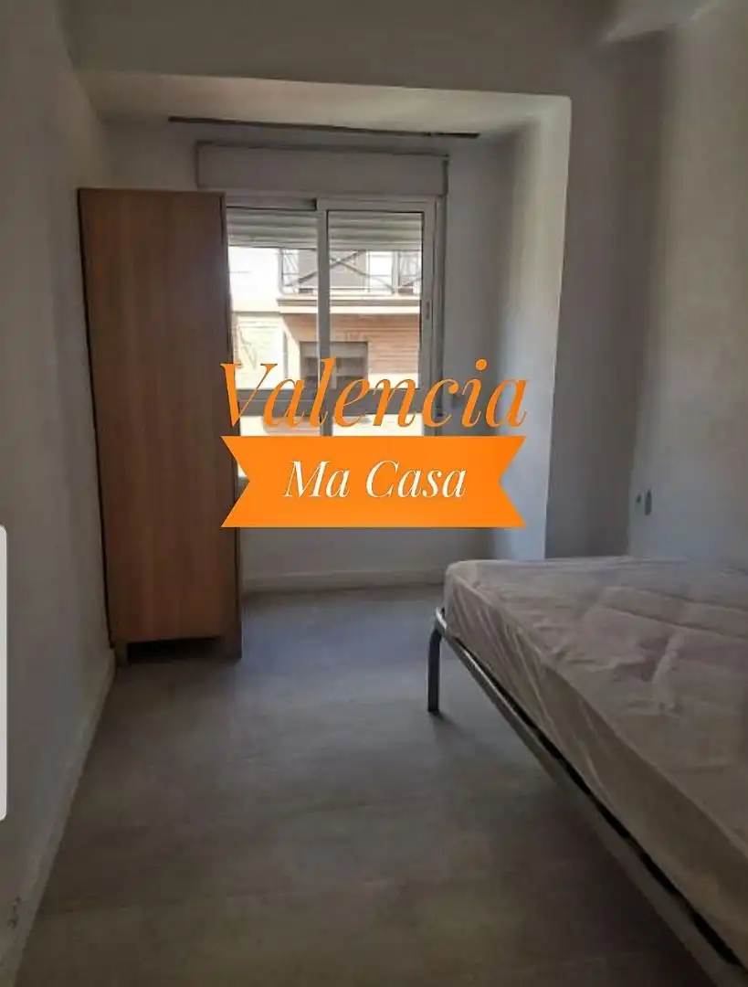 Flat with terrace to rent in Extramurs, imagen 5