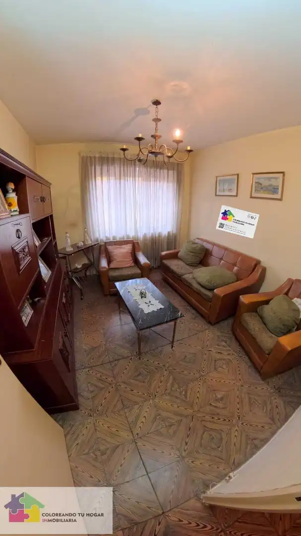 Sala d'estar de Pis en venda en León Capital  amb Terrassa, Traster i Moblat