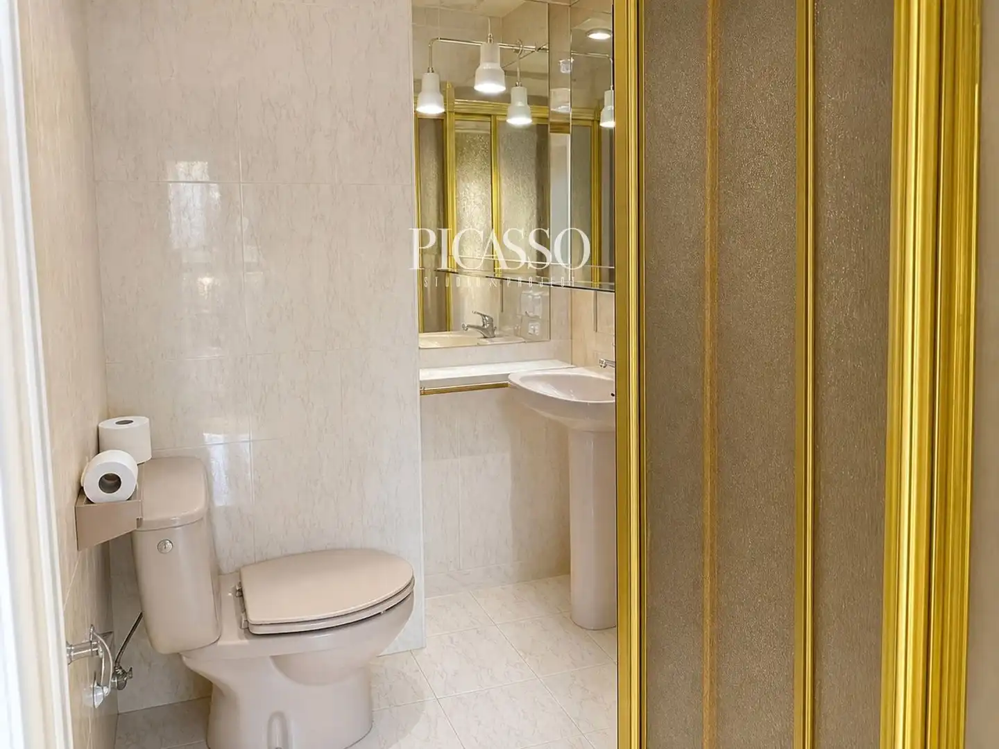 Bathroom of Flat for sale in Fuengirola  with Terrace