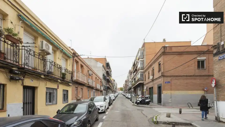 Vista exterior de Piso de alquiler en Madrid con Aire acondicionado, Calefacción y Amueblado