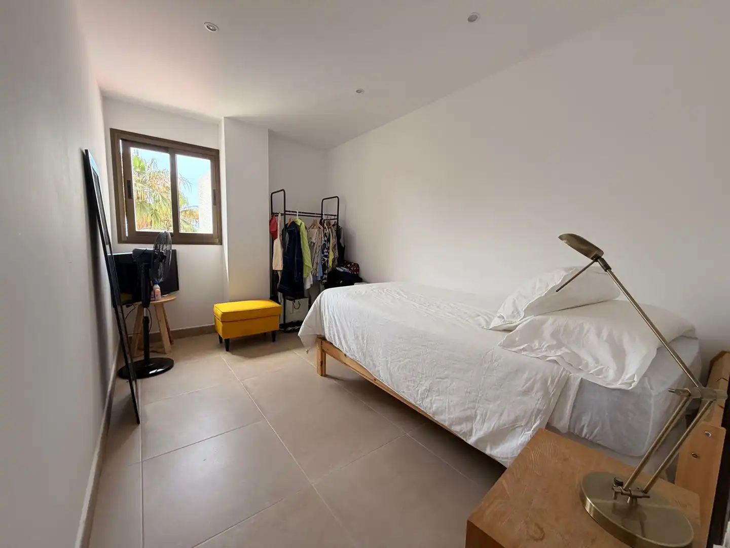 Habitación de Apartamento en venta en Torremolinos con Aire acondicionado, Terraza y Amueblado