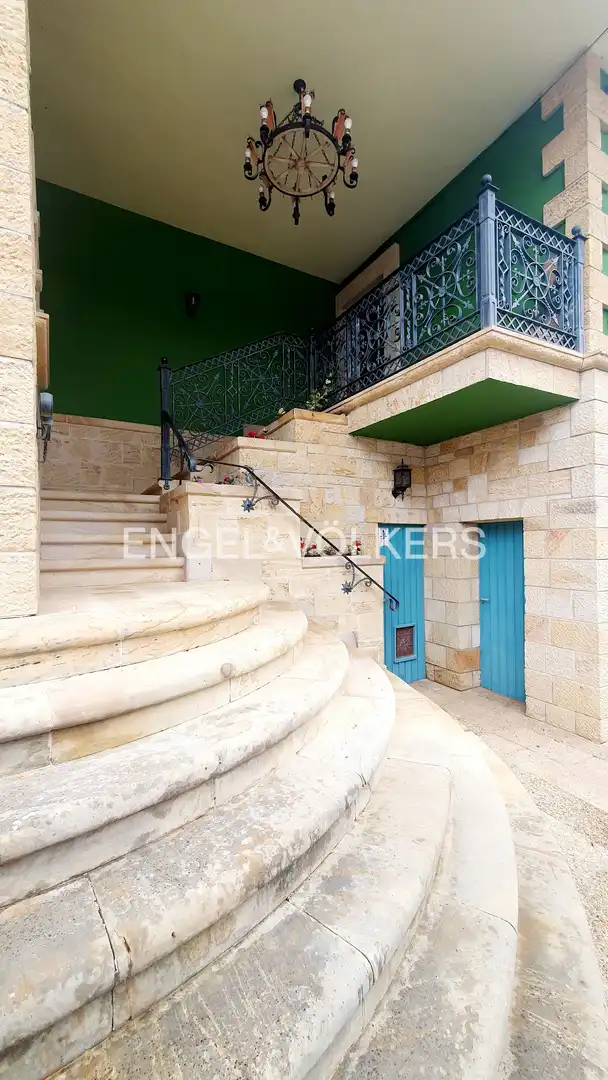 Vista exterior de Casa adosada en venta en Aguilar de Campoo con Calefacción, Jardín privado y Parquet