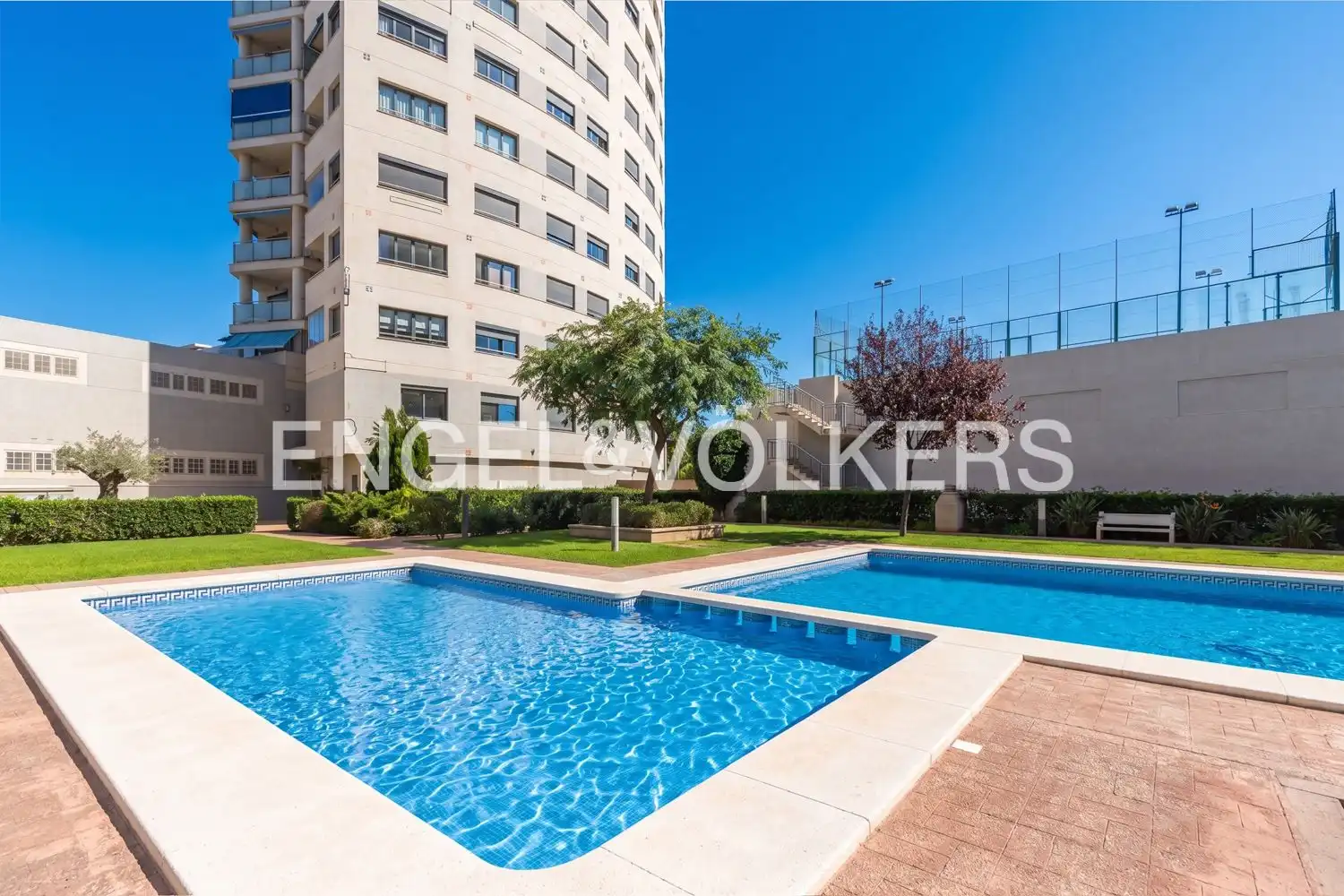 Piscina de Dúplex en venta en Campanar