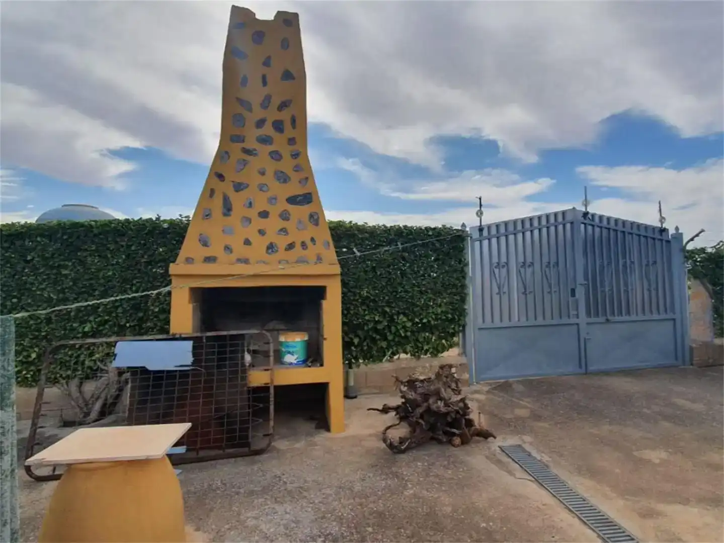 Jardí de Finca rústica en venda en Valdepeñas amb Piscina