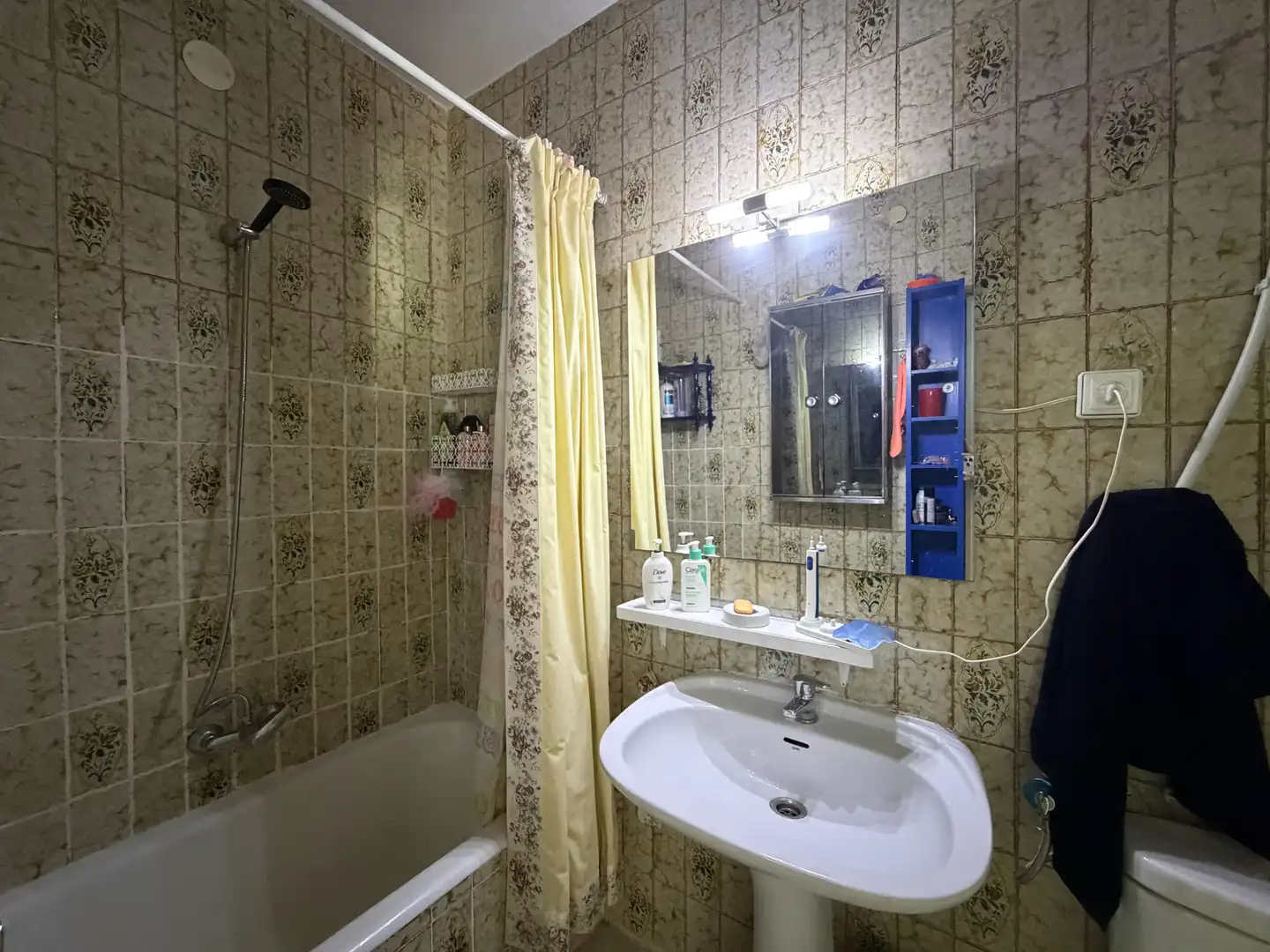 Baño de Piso en venta en Colmenar Viejo con Calefacción, Terraza y Amueblado