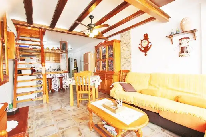 Sala de estar de Dúplex en venta en Guardamar del Segura