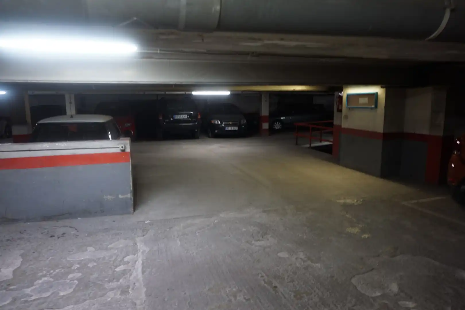 Parking à vendre à ANSELM CLAVE