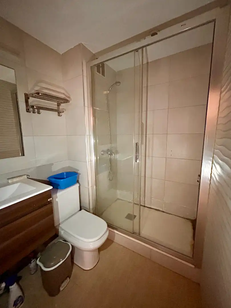 Baño de Piso en venta en Mataró con Calefacción y Balcón