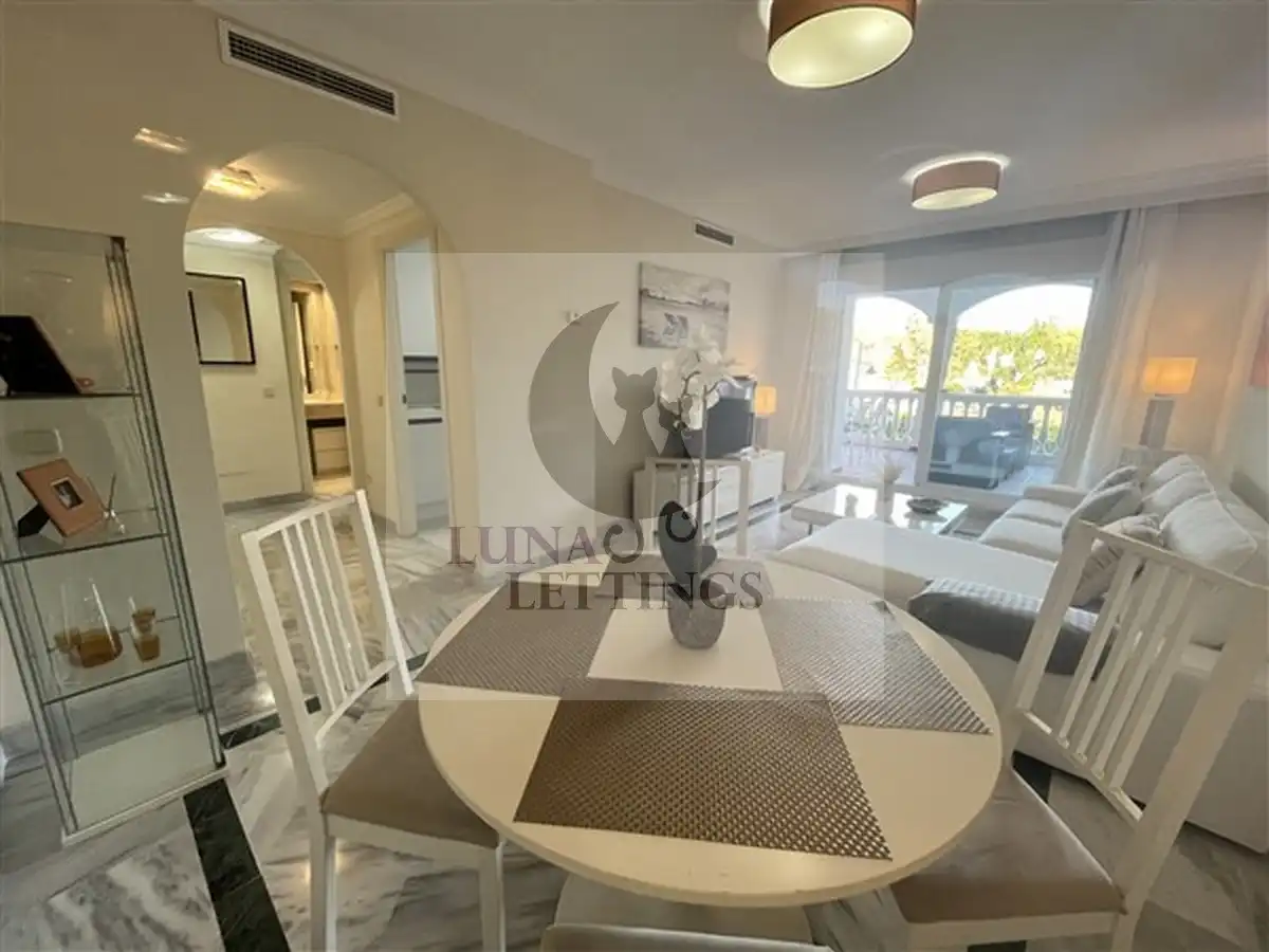 Appartement compact avec piscine à louer à Avenida Príncipe Salman e1, imagen 4