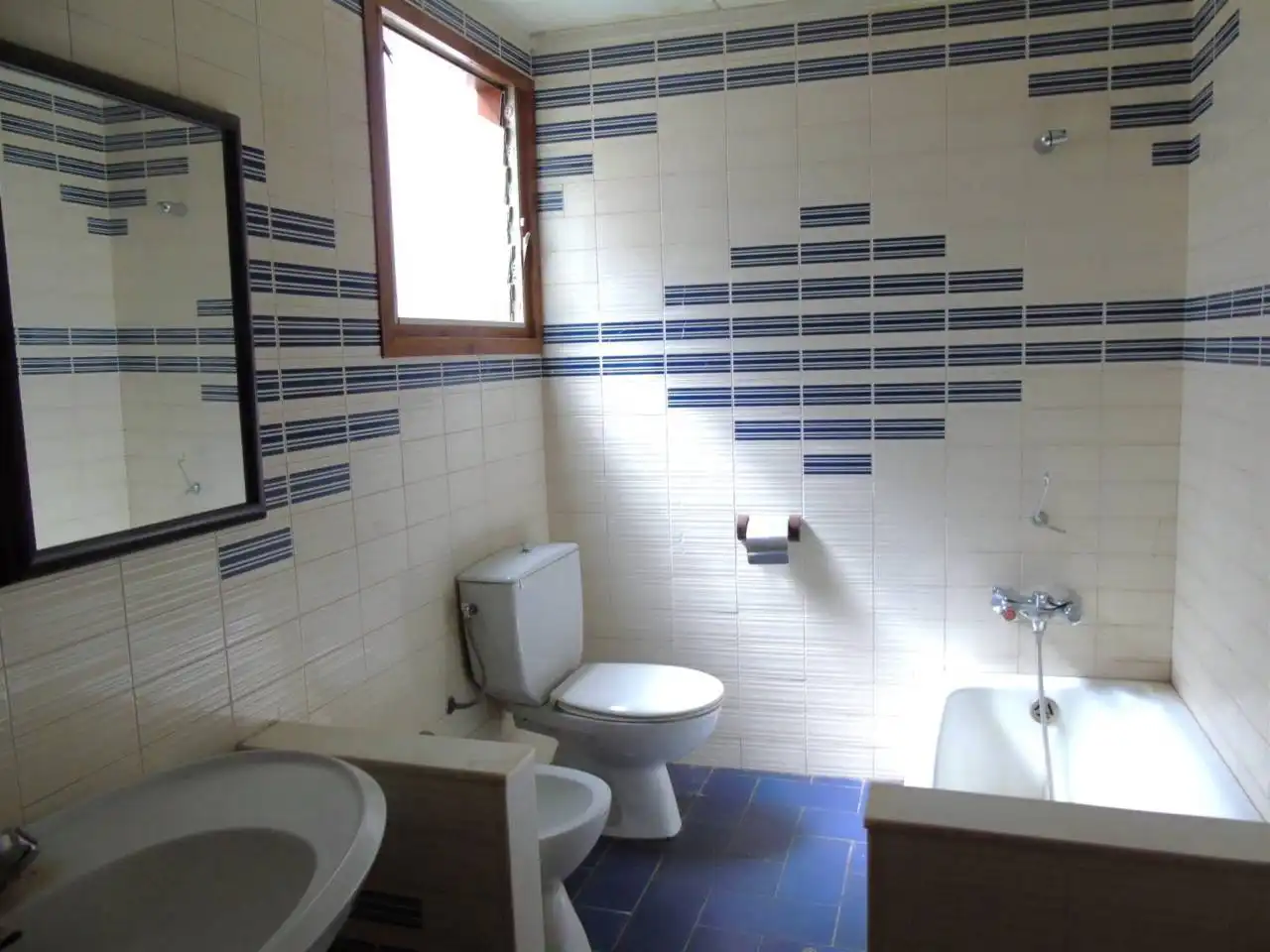 Bany de Casa o xalet en venda en Roda de Ter amb Jardí privat i Terrassa