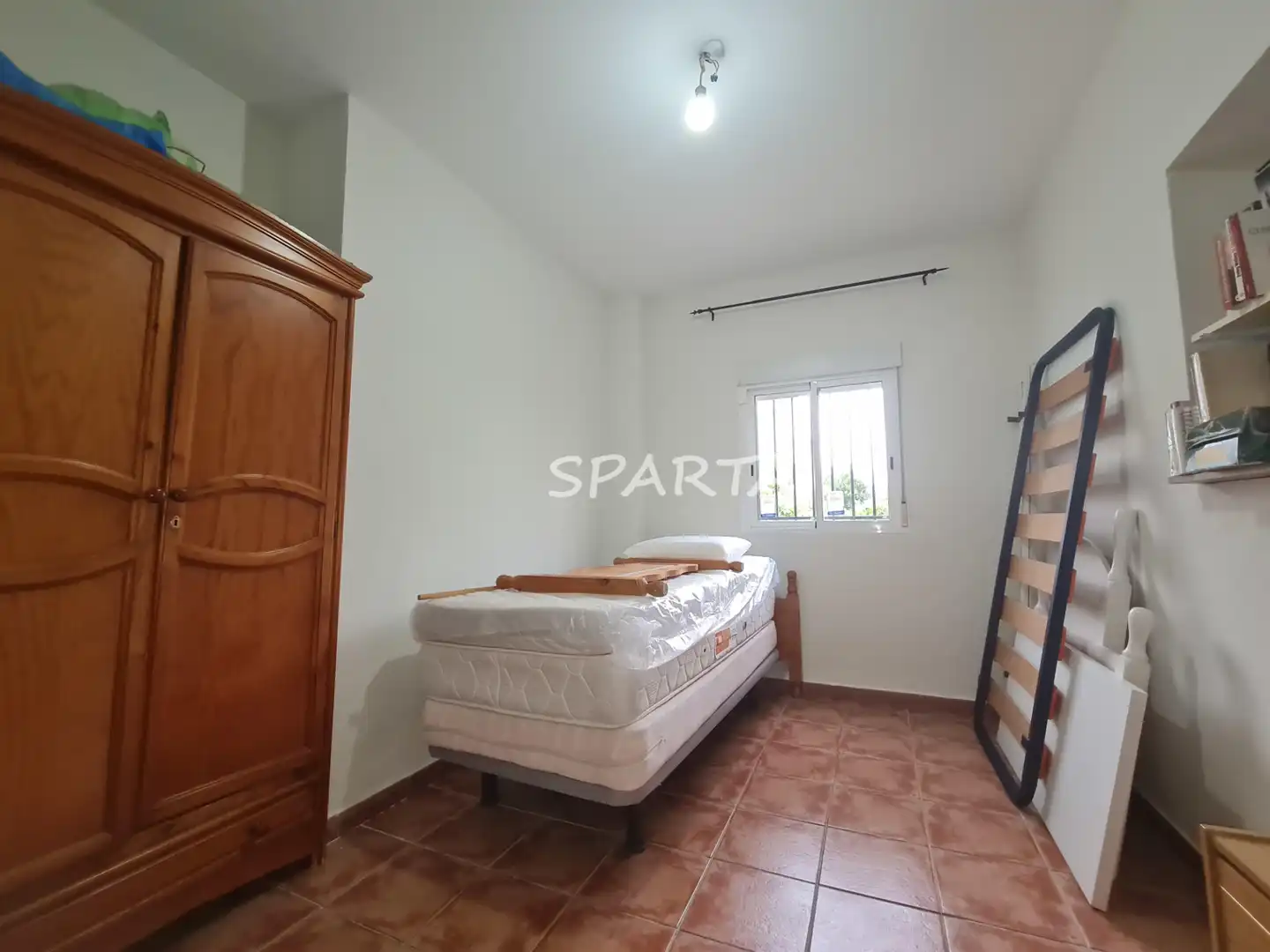 Schlafzimmer von Country house zum Verkauf in Sanlúcar la Mayor mit Privatgarten, Schwimmbad und Ofen