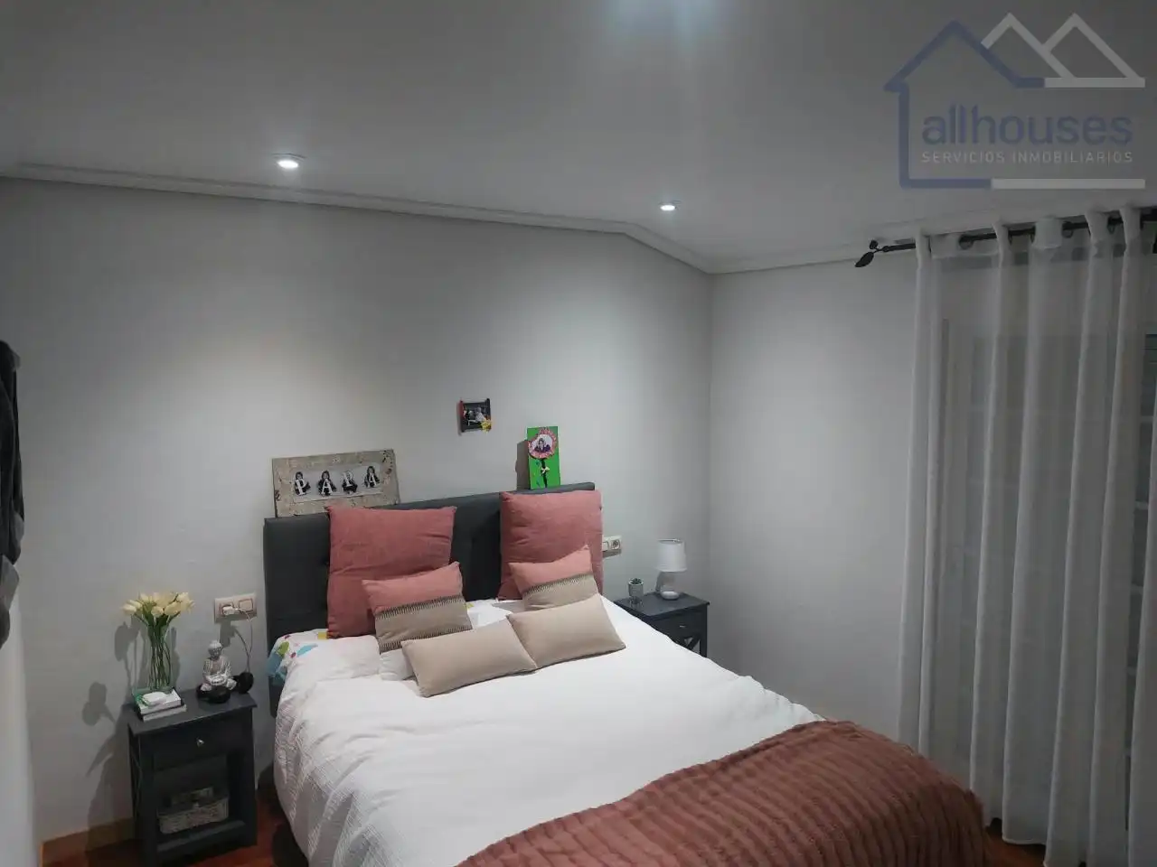 Habitación de Casa o chalet de alquiler en Vigo  con Calefacción, Jardín privado y Trastero