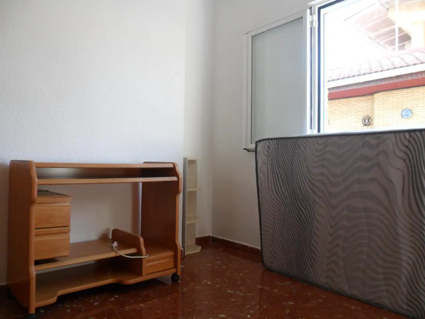 Schlafzimmer von Dachboden zur Miete in Maracena mit Terrasse, Abstellraum und Möbliert