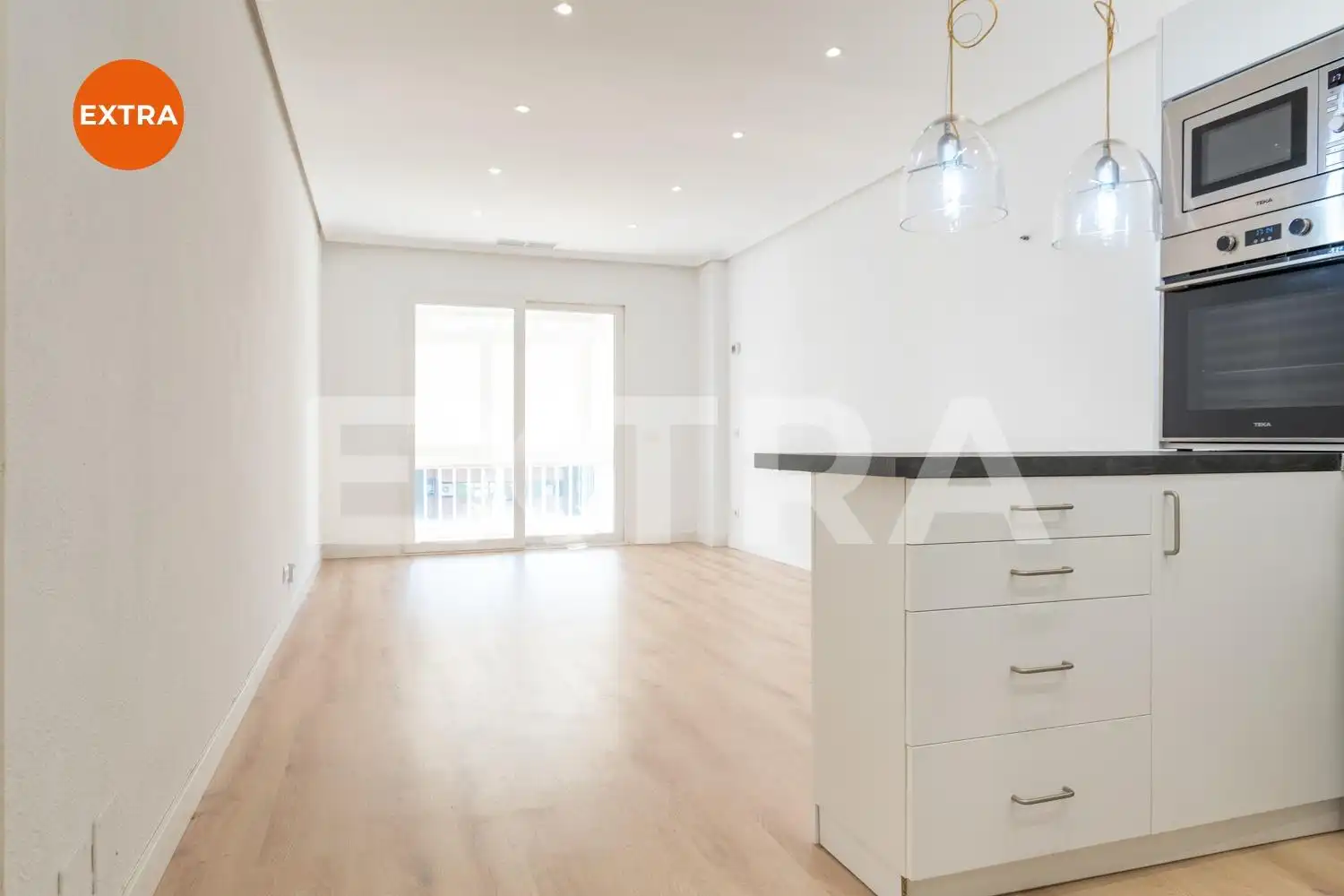 Schlafzimmer von Wohnung zur Miete in Madrid mit Klimaanlage, Heizung und Gemeinschaftspool