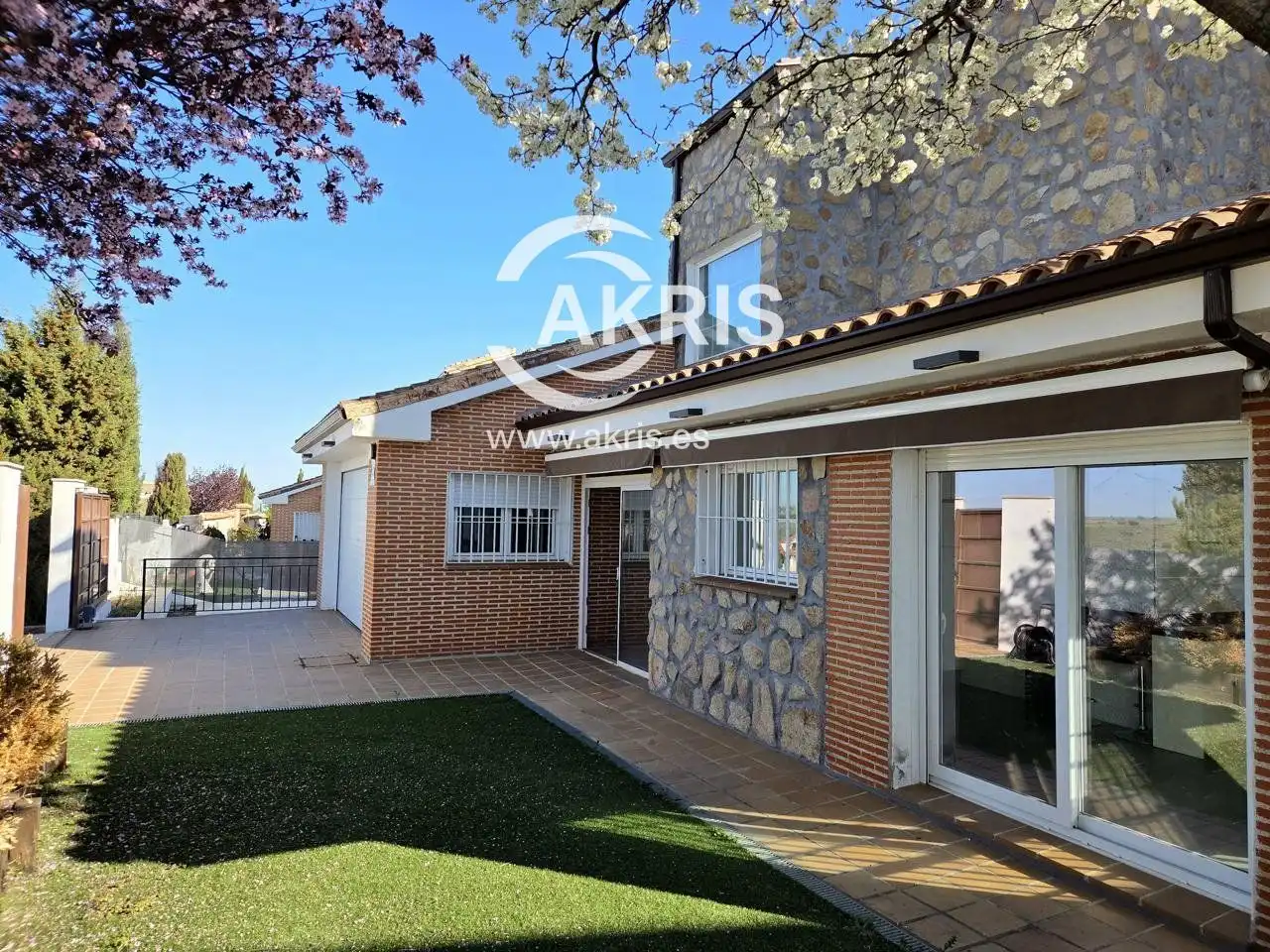 Casa o xalet en venda a Calle de la Avutarda, Layos
