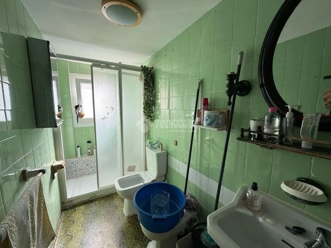 Baño de Piso en venta en Zaragoza con Calefacción, Parquet y Terraza