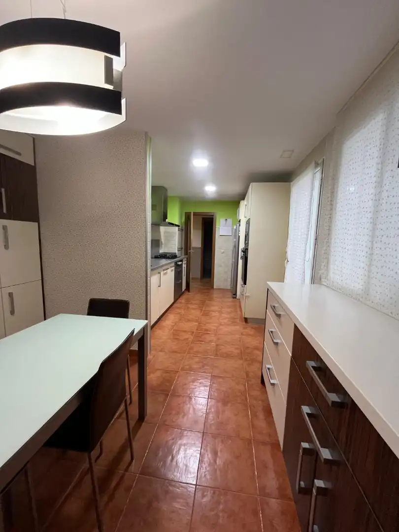 Küche von Wohnung zum Verkauf in Tobarra mit Klimaanlage, Heizung und Terrasse