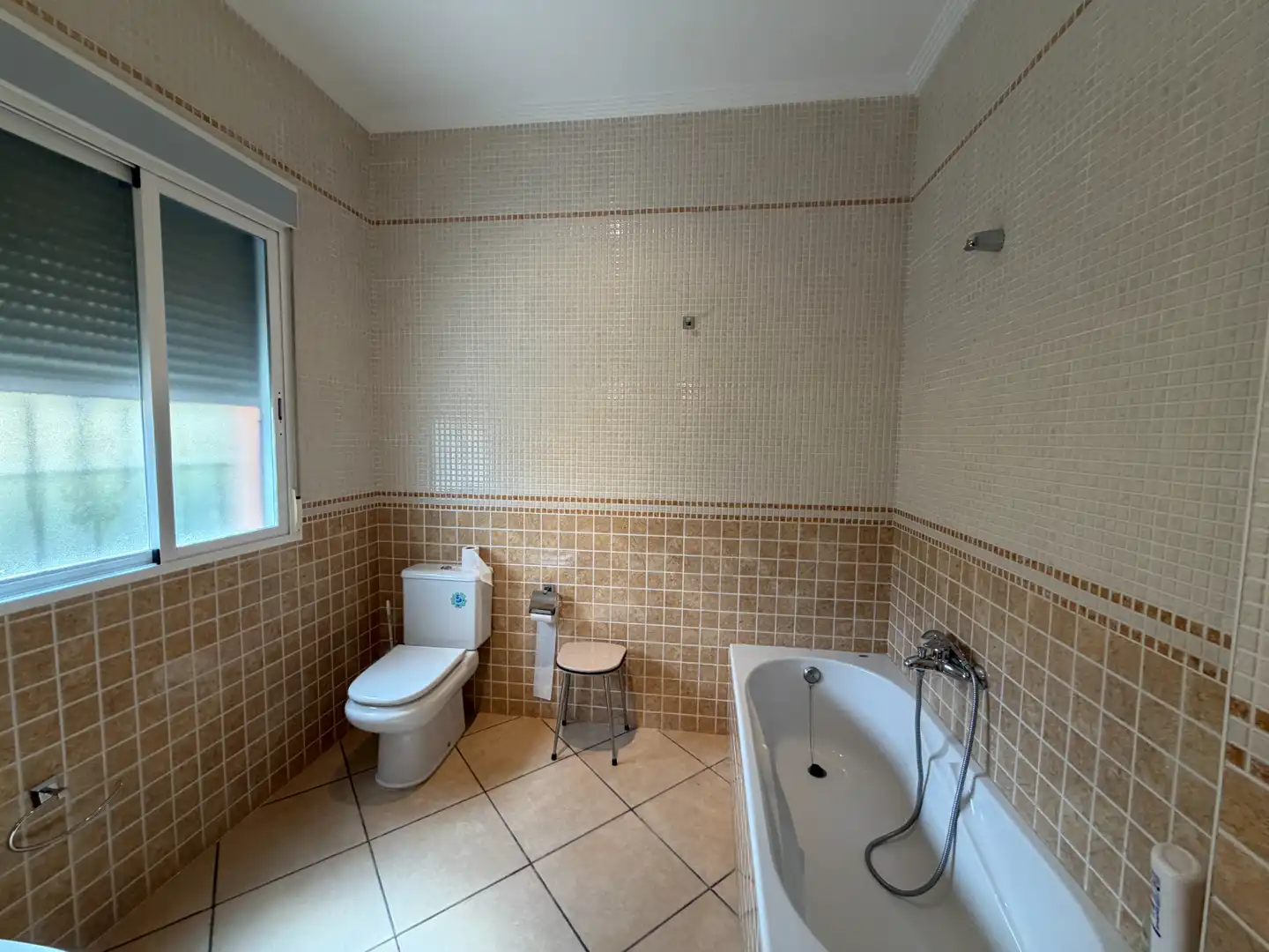 Bathroom of Houses for sale in Úbeda  with Air Conditioner, Private garden and Terrace