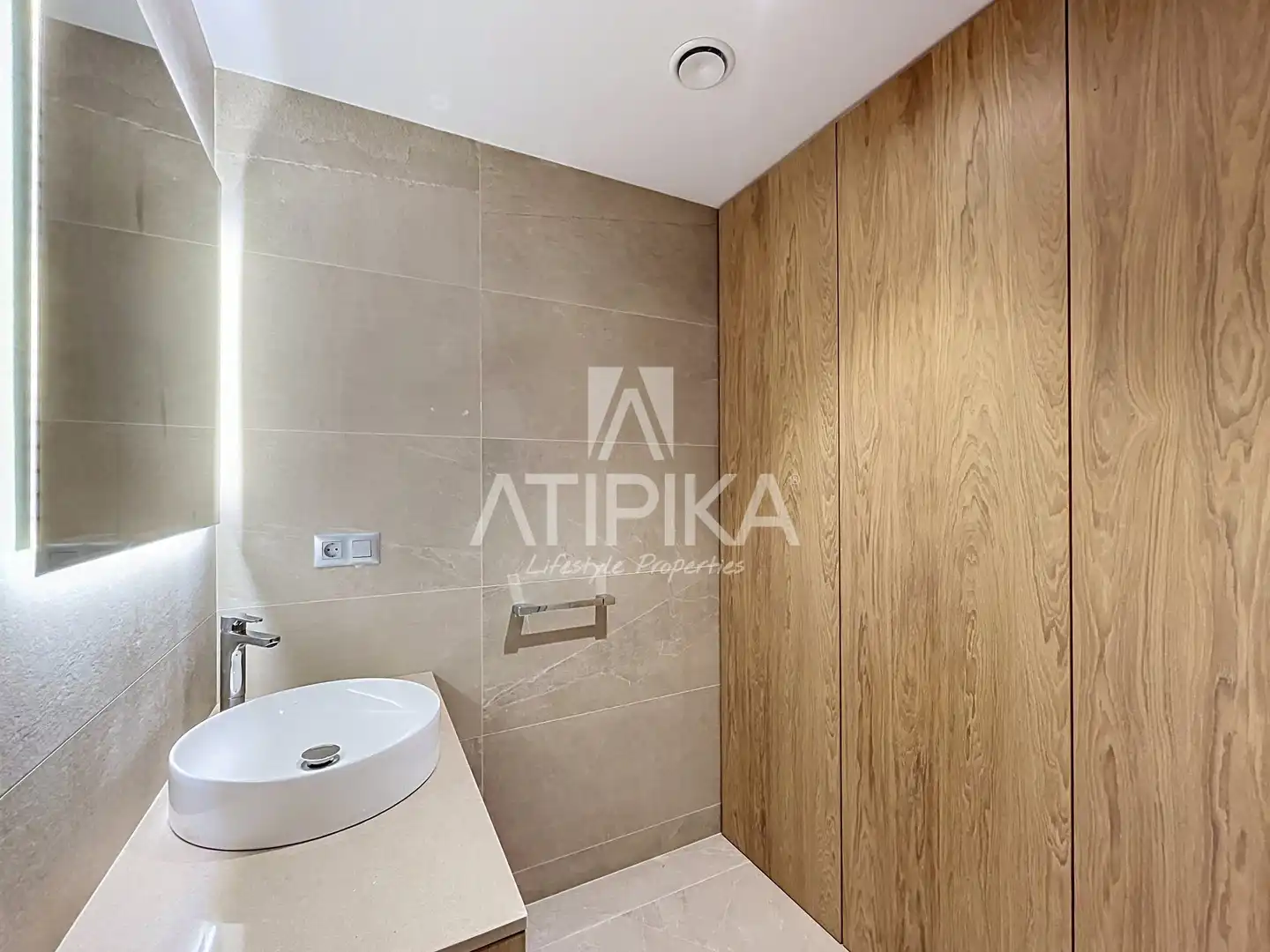 Baño de Ático en venta en Castelldefels con Aire acondicionado, Calefacción y Horno