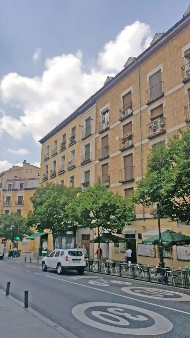 Vista exterior de Ático de alquiler en Madrid con Aire acondicionado, Calefacción y Amueblado