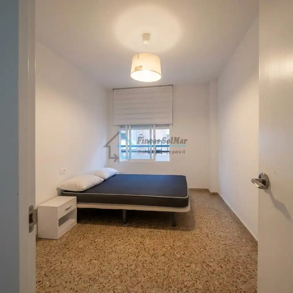 Dormitori de Apartament en venda en Castellón de la Plana / Castelló de la Plana amb Moblat i Balcó