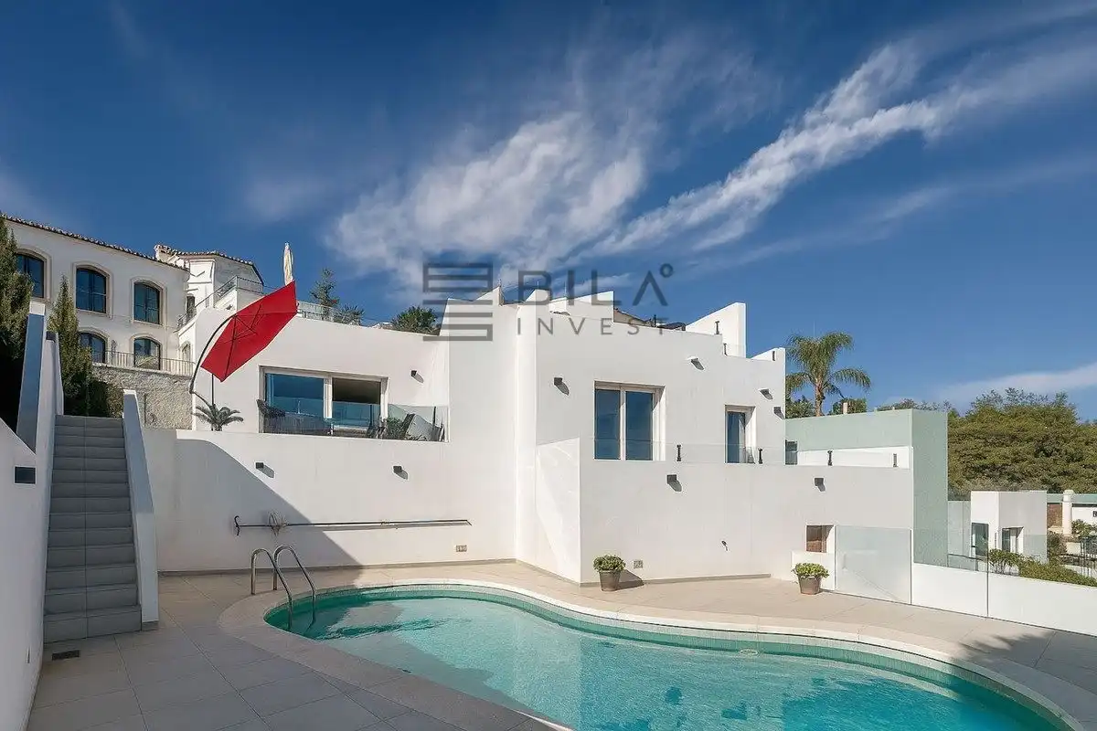 Chalet con piscina en venta en Cortijera