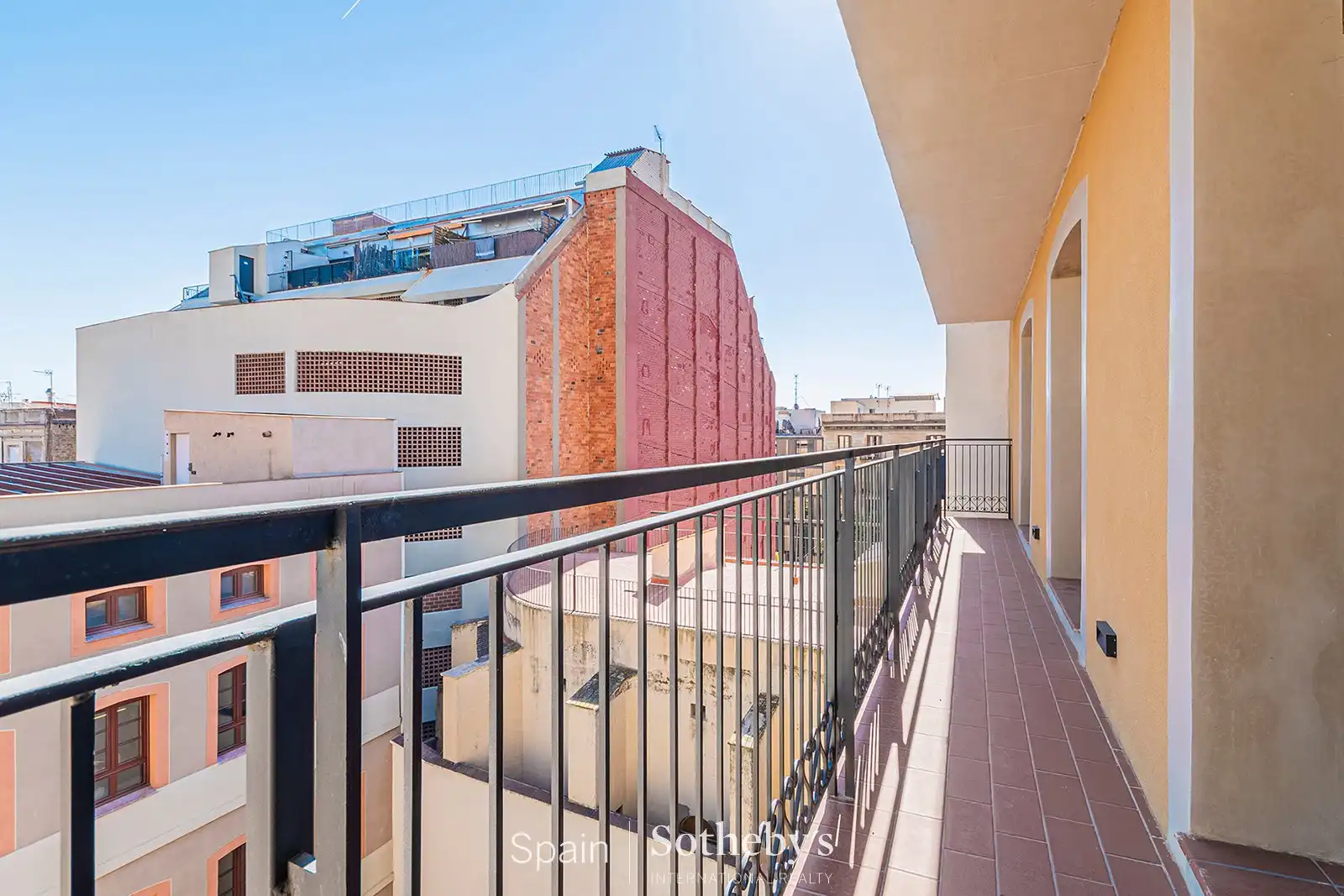 Balcony of Apartments for sale in Barcelona  with Air Conditioner, Heating and Terrace