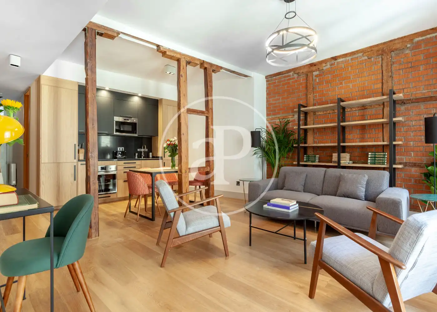 Flat for rent in Calle de Sta. María, Cortes - Huertas