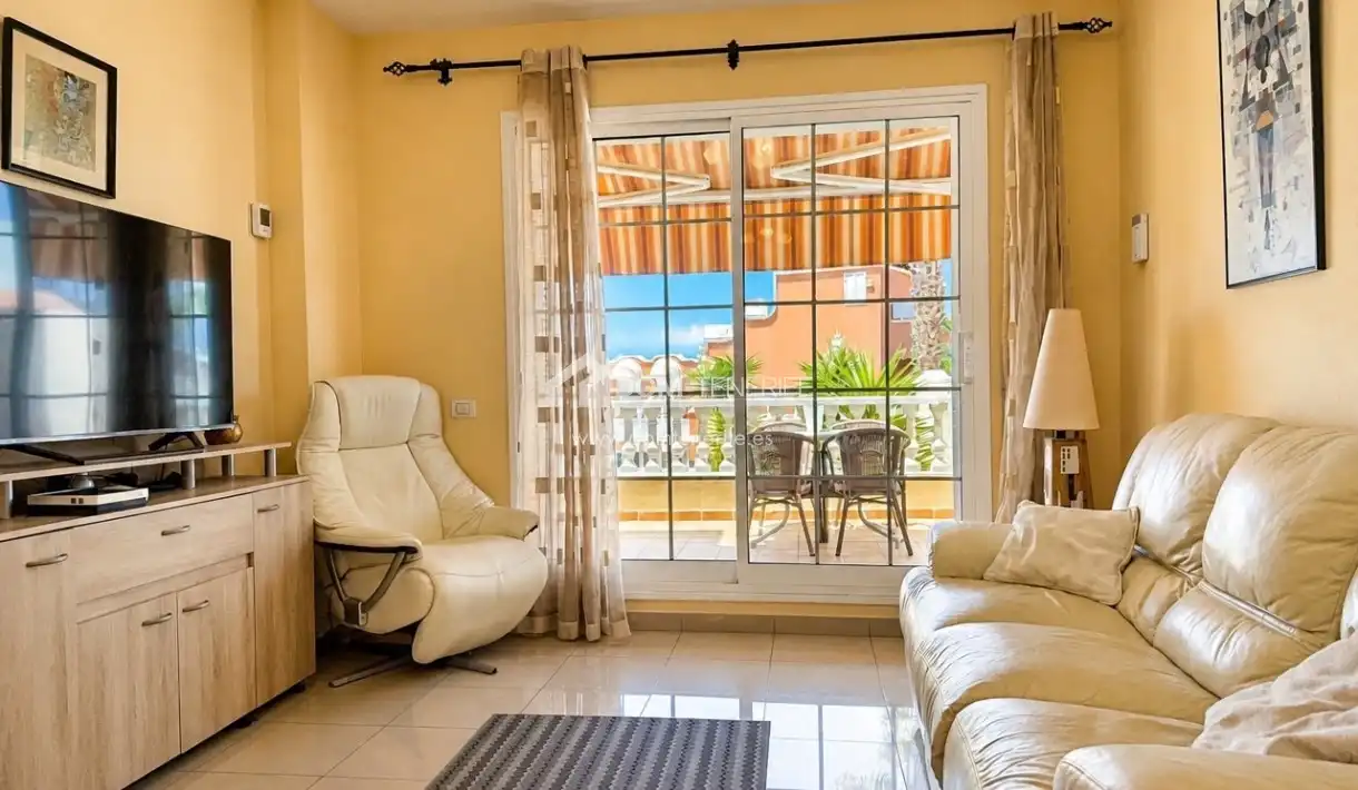 Living room of Ground floor for rent in Adeje  with Terrace, Swimming Pool and Furnished