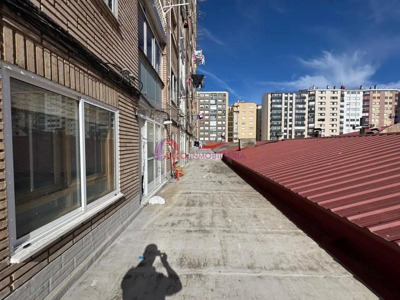 Vista exterior de Pis en venda en Burgos amb Calefacció, Terrassa i Moblat