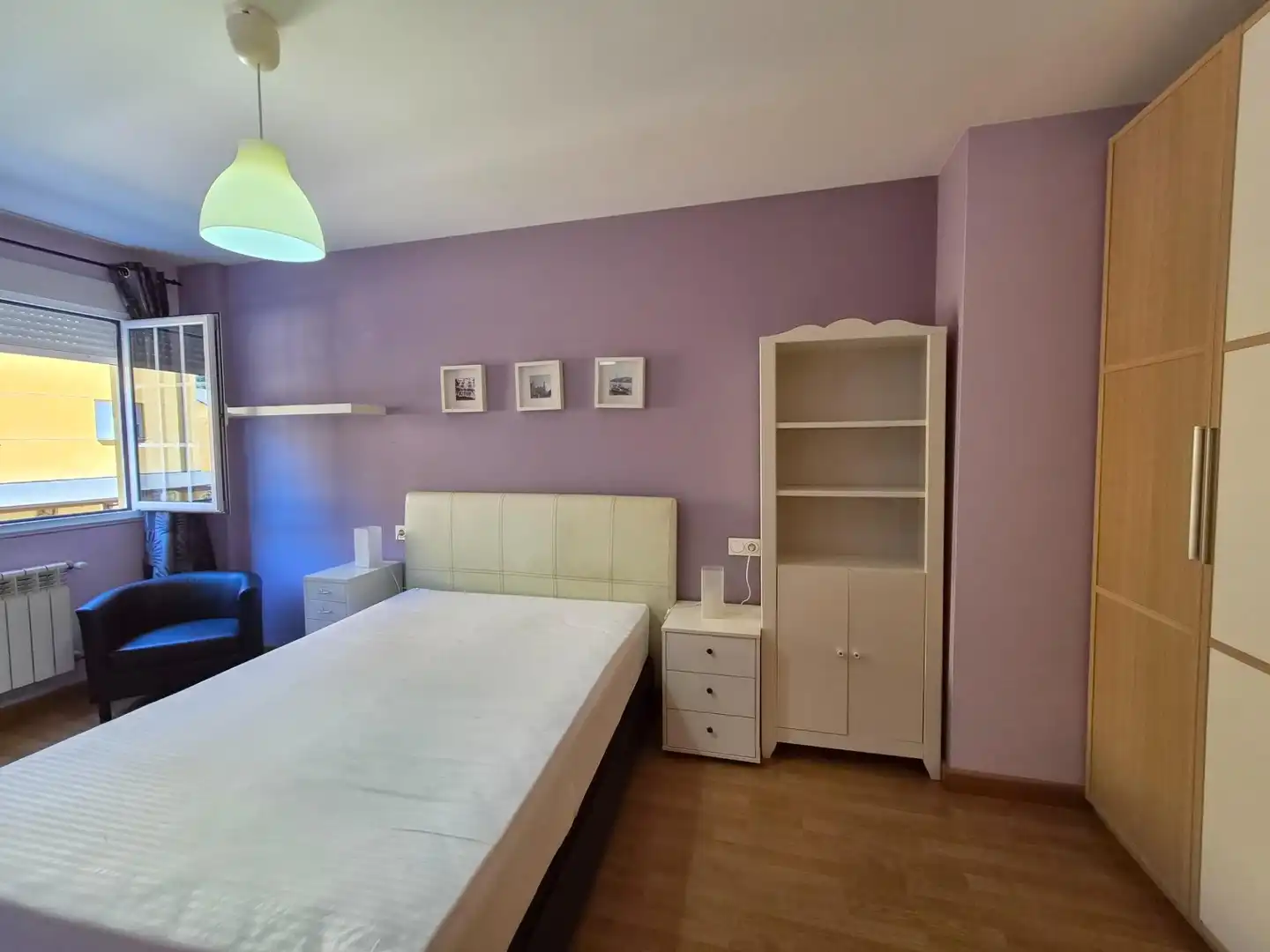 Dormitori de Apartament en venda en Ponferrada amb Calefacció, Traster i Moblat