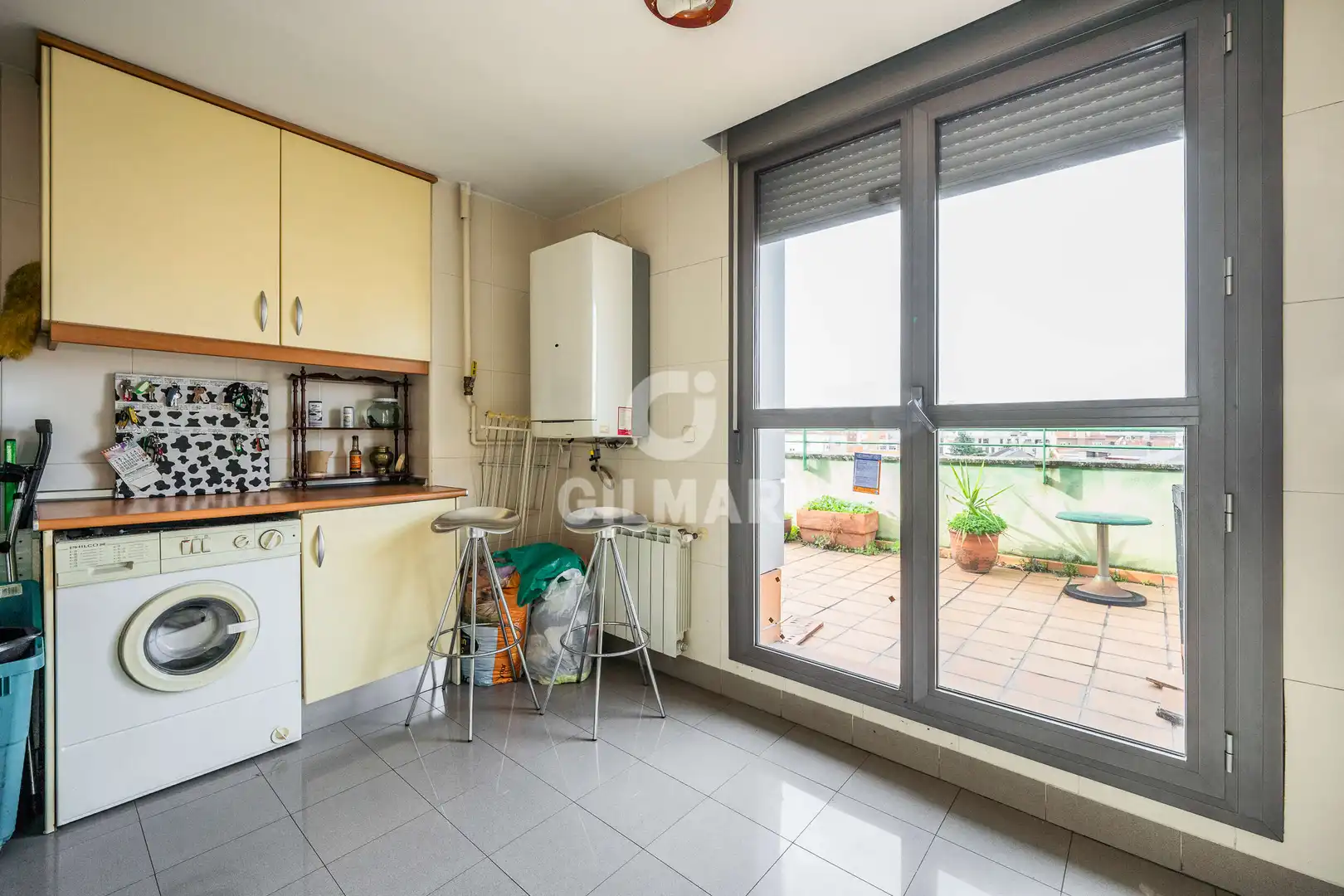 Küche von Dachboden zum Verkauf in Madrid mit Heizung, Privatgarten und Abstellraum