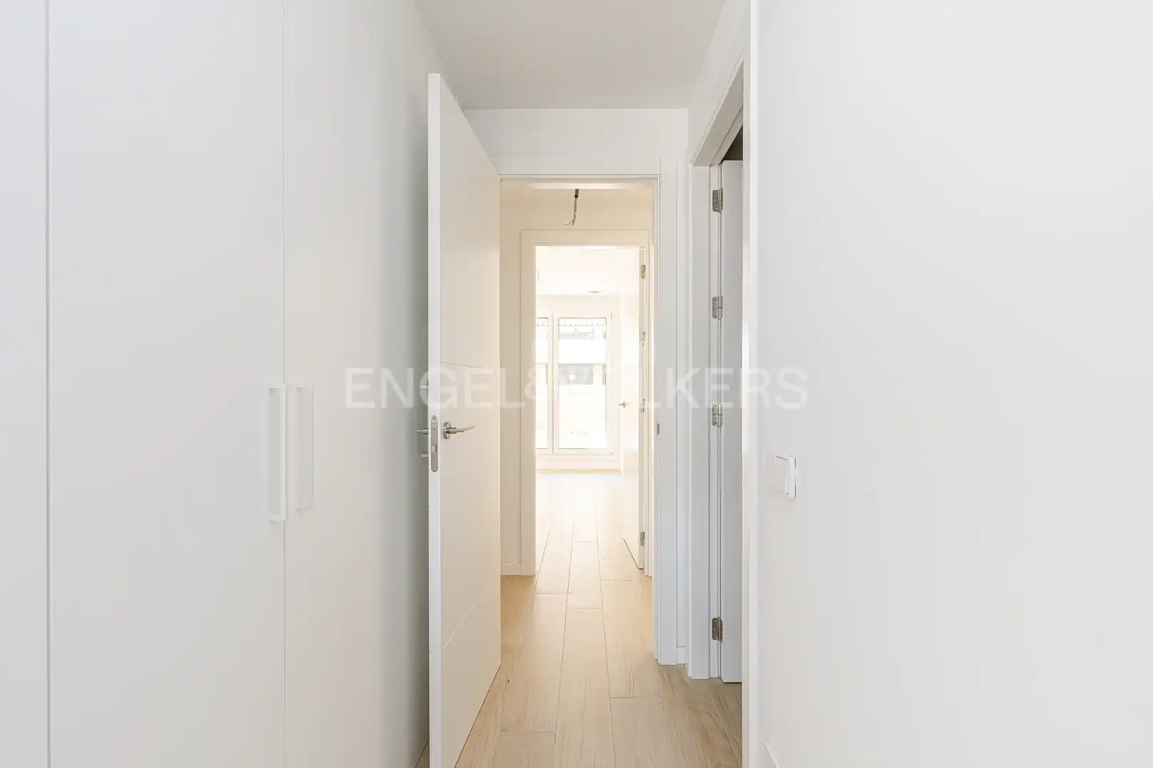Wohnung zur Miete in La Moraleja mit Klimaanlage, Heizung und Privatgarten
