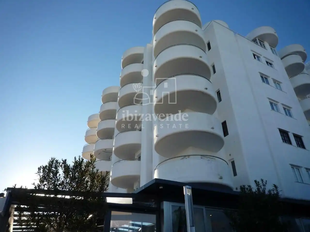 Vista exterior de Àtic en venda en Santa Eulària des Riu amb Aire condicionat, Calefacció i Terrassa