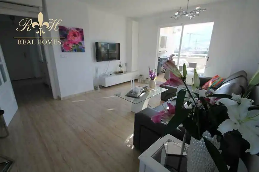 Sala de estar de Ático de alquiler en L'Alfàs del Pi con Aire acondicionado, Terraza y Piscina