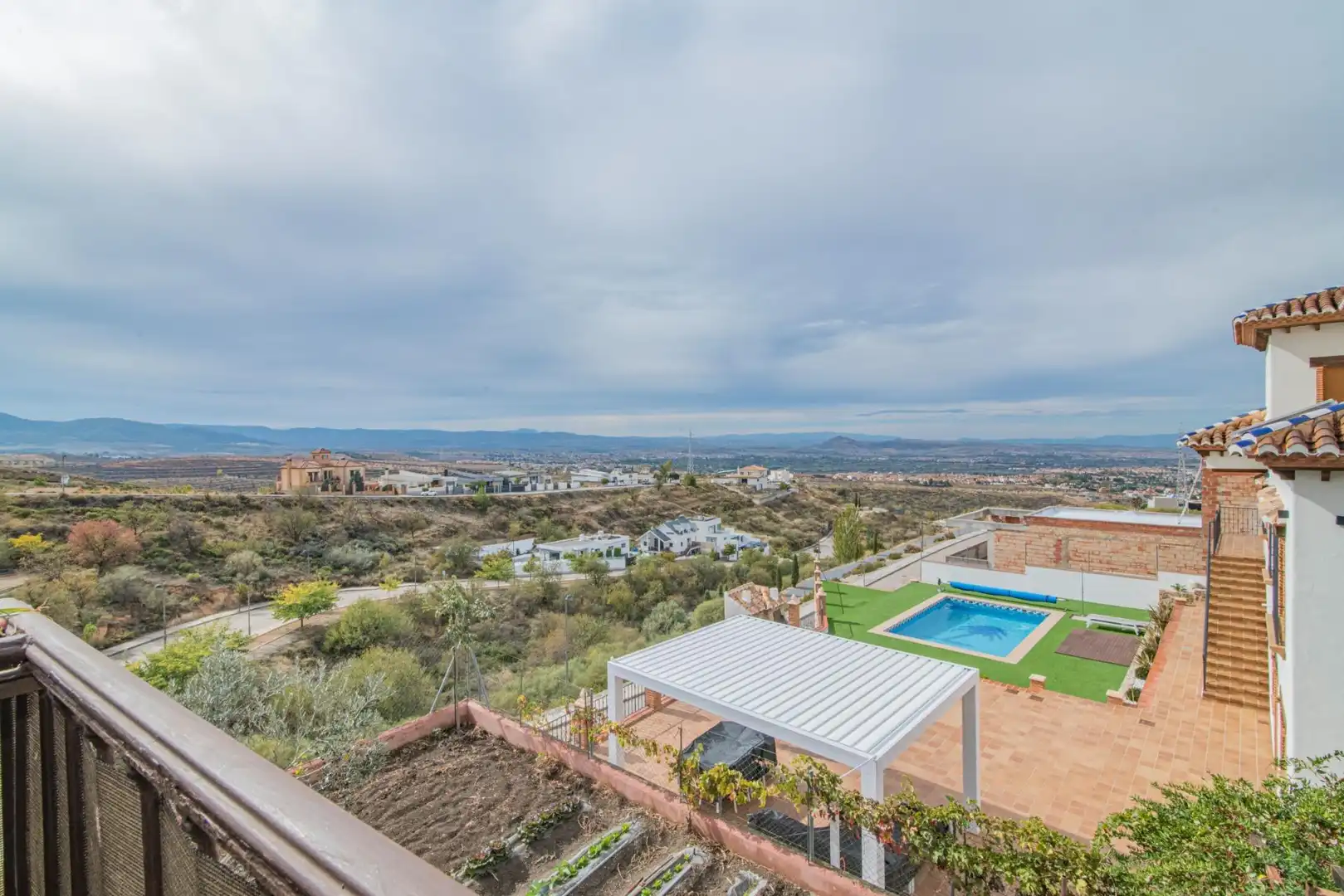 Terrassa de Casa o xalet en venda en La Zubia amb Calefacció, Jardí privat i Terrassa