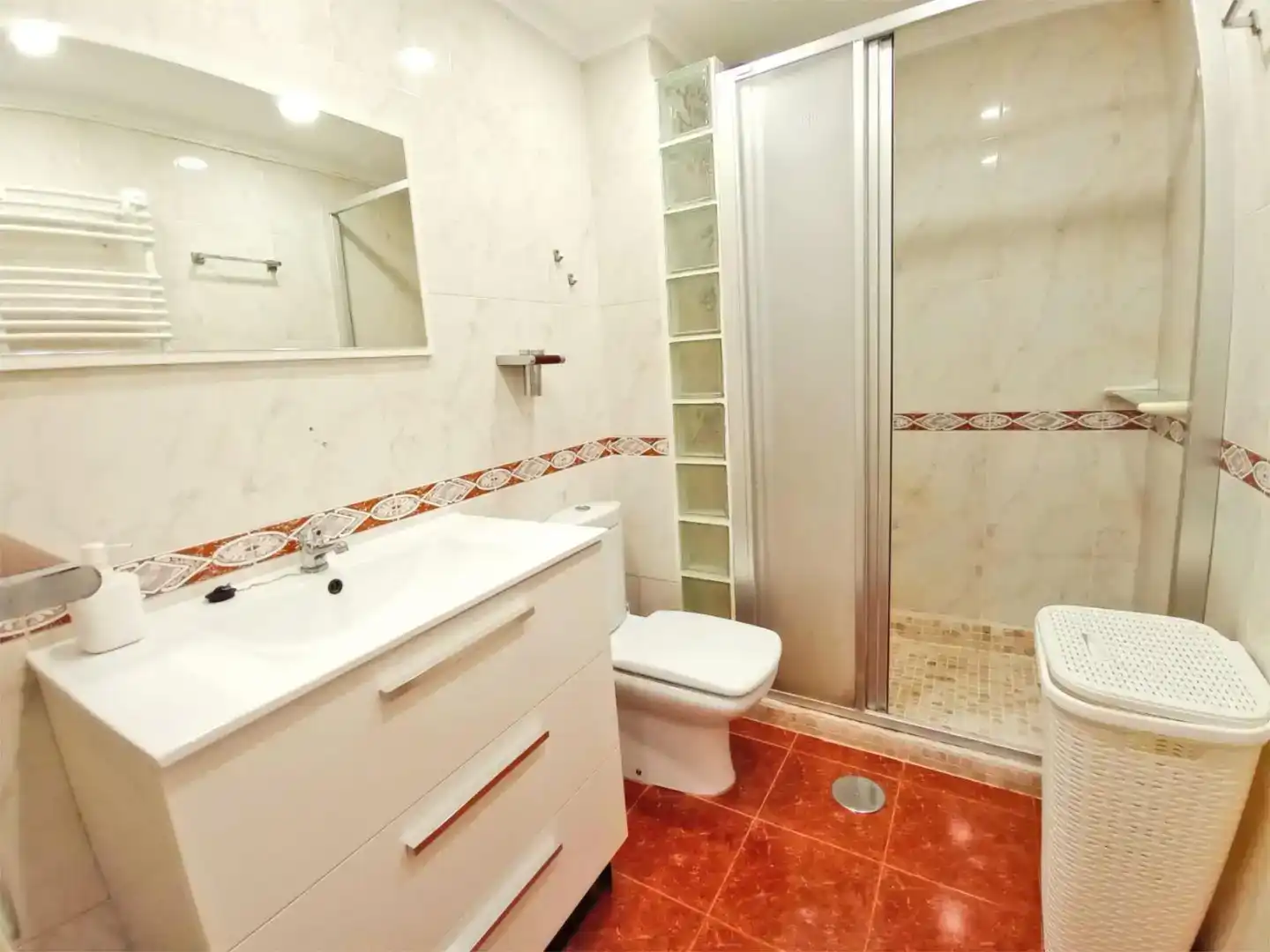 Bathroom of Flat for rent in Playa de San Juan - El Cabo de las Huertas
