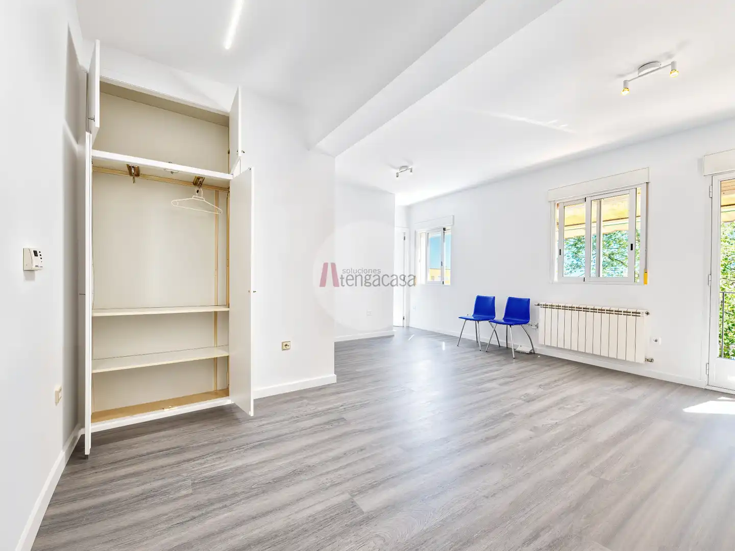 Bedroom of Flat for rent in Madrid  with Heating, Terrace and Washing machine