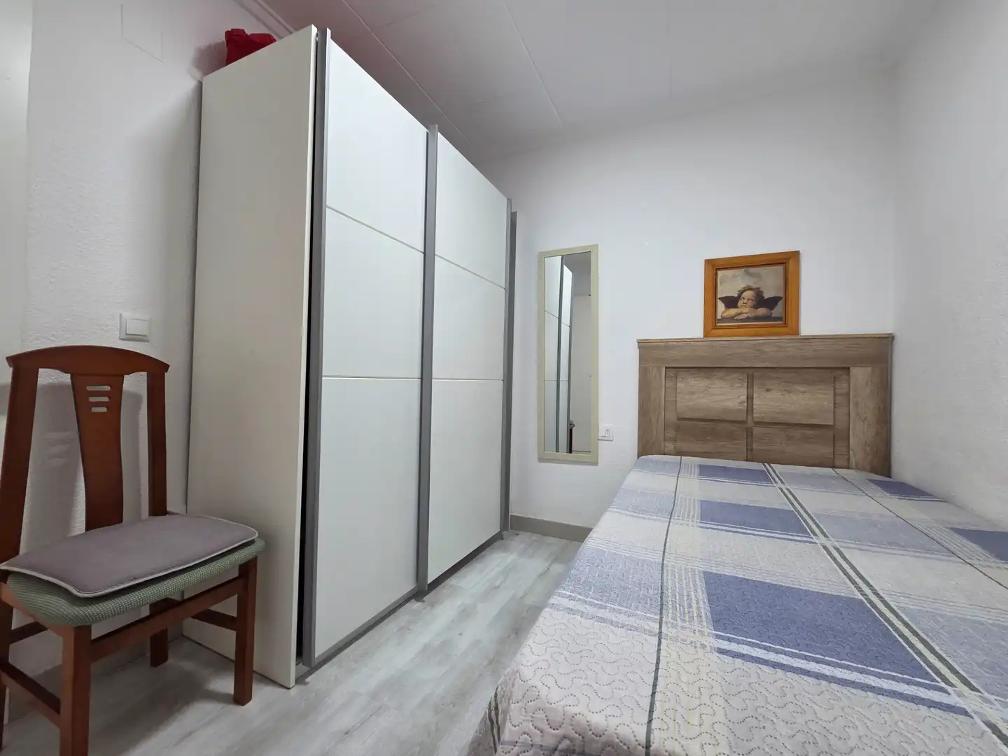 Schlafzimmer von Einfamilien-Reihenhaus zum Verkauf in Torrevieja mit Klimaanlage, Terrasse und Abstellraum