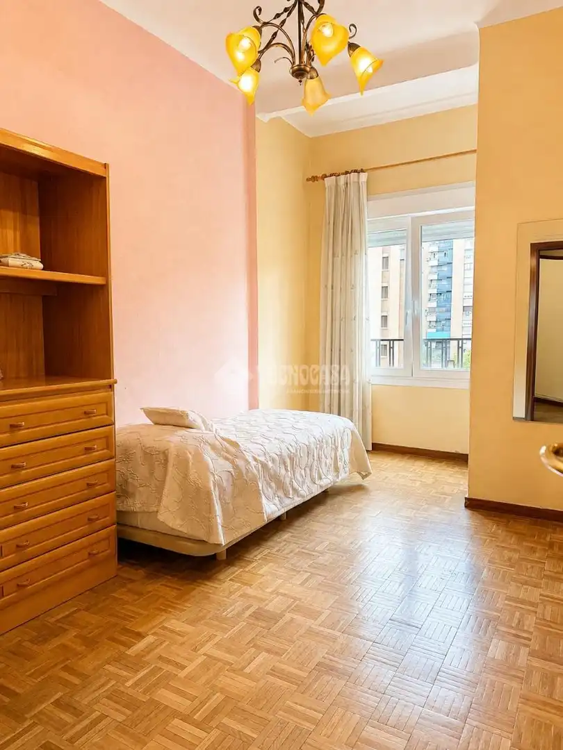 Bedroom of Flat for sale in Madrid  with Air Conditioner and Heating