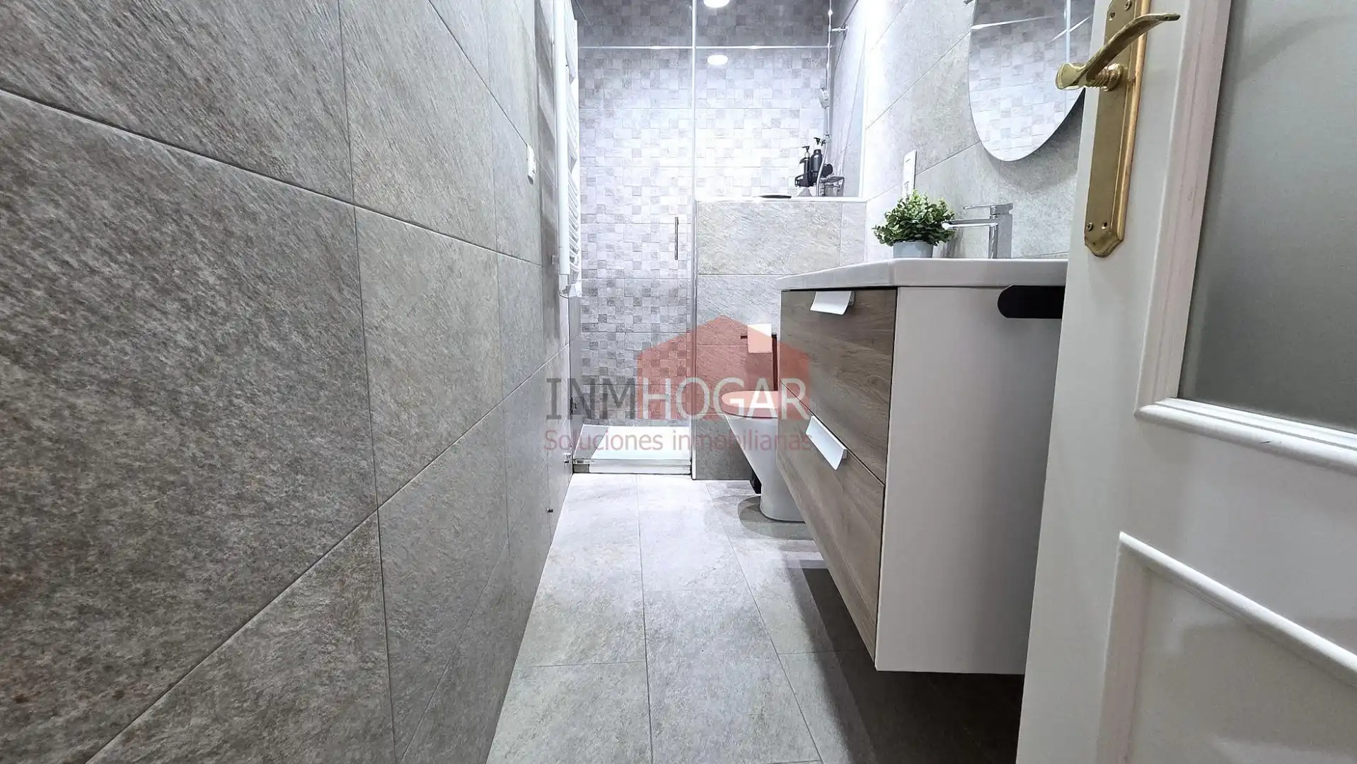 Baño de Piso en venta en Ávila con Calefacción y Amueblado