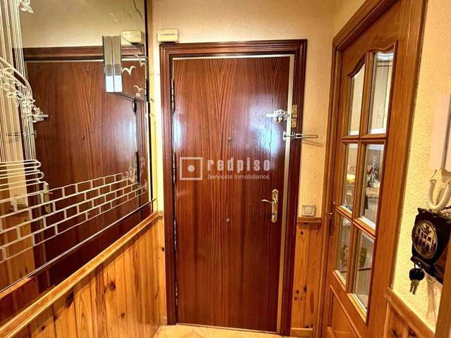 Piso en Venta en Reyes Católicos