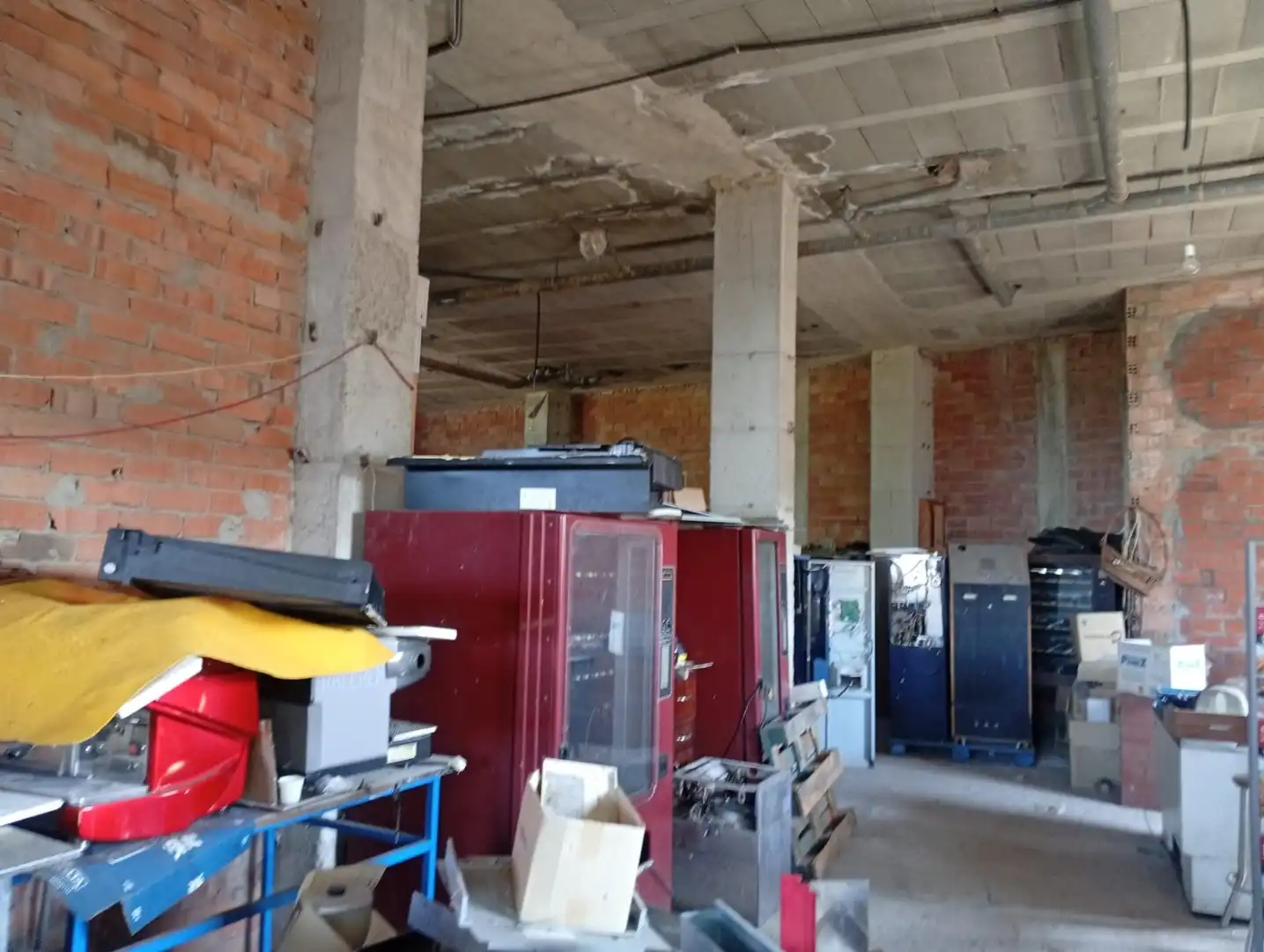 Commercial properties for sale in CINE (DO), 29, Vila de Cruces